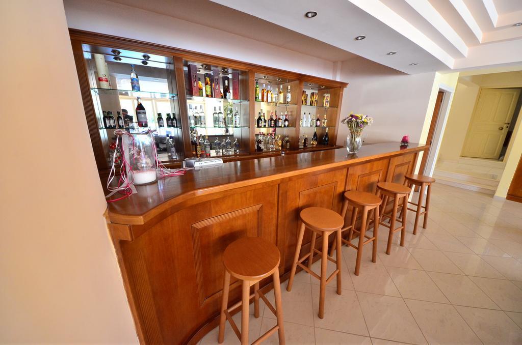Hiona Holiday Hotel Палекастрон Екстериор снимка